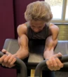 Ngỡ ngàng với cụ bà 68 tuổi "nghiện" gym, body đỉnh, khỏe đến nỗi bị ngựa húc mà không gãy xương