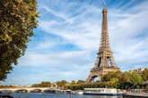 Tháp Eiffel hai lần bị kẻ siêu lừa đảo rao bán làm phế liệu