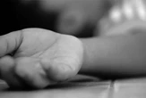 Bé gái tử vong trong xe ô tô khi bị bố mẹ bỏ quên