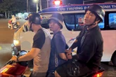 Người đàn ông bị đâm tử vong sau khi nắm cổ áo , 'xin đểu' 20.000 đồng