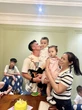 Duy Mạnh được vợ tặng vòng tay gần 200 triệu, tiểu thư Quỳnh Anh gây chú ý với mặt mộc ở nhà chồng
