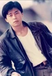 Nam ca sĩ hàng đầu bị đầu độc thuỷ ngân, hung thủ trong showbiz vẫn chưa được phát hiện