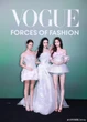 Con gái 15 tuổi của "bom sex gốc Việt" đang gây bão showbiz Trung Quốc là ai?