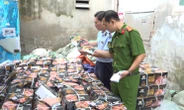 1,7 tấn lạp xưởng nướng đá "3 không" để 2 tuần ngoài trời không hỏng