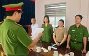 Bắt cán bộ xã Đinh Thị Diệu Hoa sinh năm 1991
