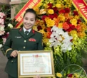 Nữ NSND mang hàm Đại tá, có bằng tiến sĩ, hiện là Giám đốc nhà hát