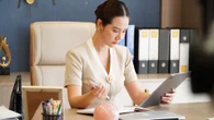 Lâu rồi phim Việt mới có mỹ nhân càng khổ lại càng đẹp phong thần, nhan sắc này đúng là lấy hết may mắn trên đời