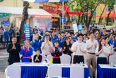 Ngày hội “Gia đình trẻ hạnh phúc 2025” khai mạc tại Hồ Gươm