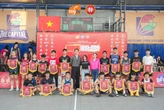 Ái nữ hoa khôi bóng chuyền Kim Huệ khoe visual sáng bừng trong ngày khai mạc giải bóng rổ học đường lớn nhất Việt Nam