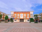Xôn xao thông tin trường THPT ở Hà Nội mưa vẫn điểm danh, lệch 1 phút tính đi muộn: Hiệu trưởng lên tiếng