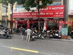 Sáng 1/10, các cửa hàng sửa xe máy ở Hà Nội hoạt động hết công suất