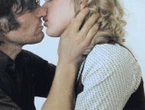 Bộ phim 18+ gây tranh cãi suốt 20 năm vì cảnh nóng thật của nữ chính và đạo diễn, 1 tên tuổi bị hủy hoại đáng tiếc