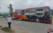 Hiện trường vụ lật xe khiến 1 người tử vong, nhiều người bị thương ở Bình Định