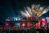 Sức nóng concert quốc gia khiến sao quốc tế cũng phải “nhường đường”