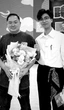 Có một "giáo Tiến" đặc biệt trong mắt sinh viên: Người thầy ngồi dưới sân khấu, tự nấu lẩu đãi trò và căn nhà toàn là sách