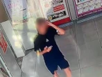 Khách mua hàng 3 triệu lại chuyển khoản 150 triệu đồng và nói không cần trả, chủ cửa hàng vui vẻ đồng ý nhưng sau đó báo công an
