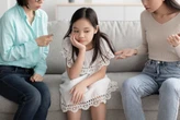 Một ngày kia con lạnh lùng quay lưng, cha mẹ sẽ nhận ra đã bỏ qua 6 dấu hiệu này