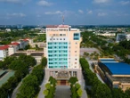 Cứ tưởng điểm chuẩn 30 đã là cao nhất, nhưng lịch sử từng ghi nhận những ngành thí sinh phải "đạt"... 10,16 điểm/môn mới đỗ!