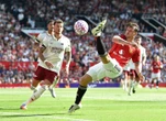 Hàng công giá hơn 7.600 tỷ đồng tịt ngòi, Man Utd thua Arsenal