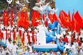 Gương mặt đắt show hàng đầu dịp Đại lễ: Mẹ 2 con hát từ Nam ra Bắc, được chồng Ấn Độ cho tiền làm MV về Việt Nam