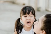 Giáo viên 20 năm dạy học khẳng định: Trẻ ngày đầu đi học không khóc nhờ có 3 "bảo bối" này trong balo