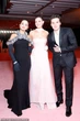Mải mê "ké fame", vợ chồng cậu cả Beckham bị Selena Gomez cạch mặt?