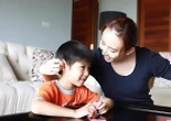 Lạ chưa: Cha mẹ dùng 5 câu này mắng, con không oán giận mà con thay đổi theo hướng tốt!