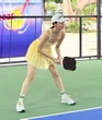 Ngọc Trinh khoe dáng nuột nà “đốt mắt” trên sân pickleball, outfit hở bạo lại gây tranh cãi dữ dội