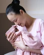 Siêu mẫu Vbiz và chồng bác sĩ chào đón con đầu lòng sau hơn 1 năm kết hôn