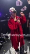 G-Dragon bị ném tiền giả vào mặt để mua vui, ý nghĩa đằng sau còn đen tối hơn thế?
