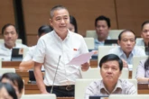 Giám đốc BV Đại học Y Hà Nội đề xuất với Chủ tịch FPT Trương Gia Bình triển khai dự án đặt máy sốc điện tim nơi công cộng để hỗ trợ cấp cứu