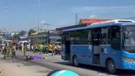 Hiện trường vụ tai nạn xe buýt ở TPHCM tông nữ sinh tử vong