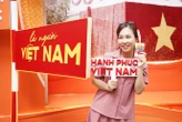 Giới trẻ rần rần check-in Photobooth SHB mừng Quốc khánh