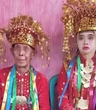 Cô gái 27 tuổi cưới ông lão 73 tuổi, ngỡ ngàng với hoàn cảnh chú rể