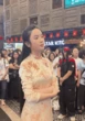 Con trai Quang Hải "đại náo" họp báo của Hoà Minzy, Chu Thanh Huyền trông con mệt bở hơi tai