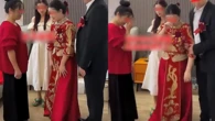 Nhận tiền sính lễ 2 tỷ đồng từ nhà trai, mẹ cô dâu có hành động gây tranh cãi