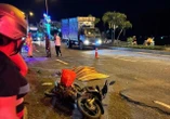 Xe chở công nhân rời khỏi hiện trường sau vụ tai nạn khiến 1 phụ nữ tử vong