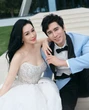 "Bom sex" gốc Việt kết hôn lần 3, bị dị nghị: Cách cha dượng nuôi dạy 3 con gái riêng của vợ thấy nể!