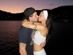 Giữa sóng gió gia tộc Beckham, vợ chồng cậu cả bất hiếu làm gì mà bị ném đá là "vô công rỗi nghề"?