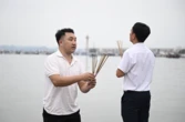 Vụ lật tàu ở Hạ Long: Nghẹn lòng cảnh tượng bi thương tại nhà tang lễ, người thân khuỵu ngã trước nỗi đau quá lớn