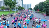 Lazada Run 2025: “Cơn lốc hồng” khuấy đảo TP.HCM, top VĐV và rất đông runners cùng đổ bộ “cực cháy” tại đường đua