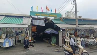 Tiểu thương ở chợ Phùng Khoang bức xúc vì bị "vạ lây" vụ thịt lợn nhiễm dịch tả lợn châu Phi
