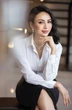 Nàng Hậu đỗ 3 trường đại học giờ là mẹ đơn thân, soi nhan sắc, thành tích của con gái cô mới choáng
