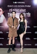 Clip hot: Bắt gặp mỹ nhân Running Man Việt xuất hiện cùng bạn trai nam thần, chỉ 1 hành động đập tan tin đồn chia tay