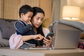 Cảnh báo: Nghiên cứu cho thấy, cha mẹ làm NGHỀ NGHIỆP này, con cái dễ tự ti, xa cách