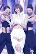 3 triệu lượt xem Lisa lộ nửa vòng 3: Loạt bình luận tuyên bố lý do “thoát fan”