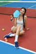 Hoàng Thuỳ cũng chơi pickleball rồi đây, nhưng để có body nóng bỏng mắt mãi chưa "hết thời" phải tập thêm các bài này
