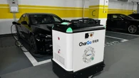 Xe điện nhiều, ít trạm sạc, lúc khẩn cấp phải làm sao: Trung Quốc xử lý bài toán khó bằng cách "cực độc"