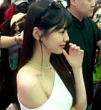 Sau Yoona, đến lượt Jang Won Young đột nhiên mặt tối sầm, "tắt nụ cười" giữa sân bay: Chuyện gì đây?