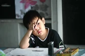 Vấn đề trẻ em bị truyền hình phơi bày cảnh báo cả thế giới: Cha mẹ kiểu này là kẻ hại con lớn nhất!
